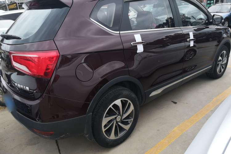 Used Baojun 560 2016 1.5T Manual Luxury Model Right Side
