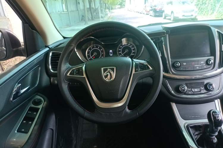 Used Baojun 560 2016 1.5T Manual Luxury Model Steering Wheel