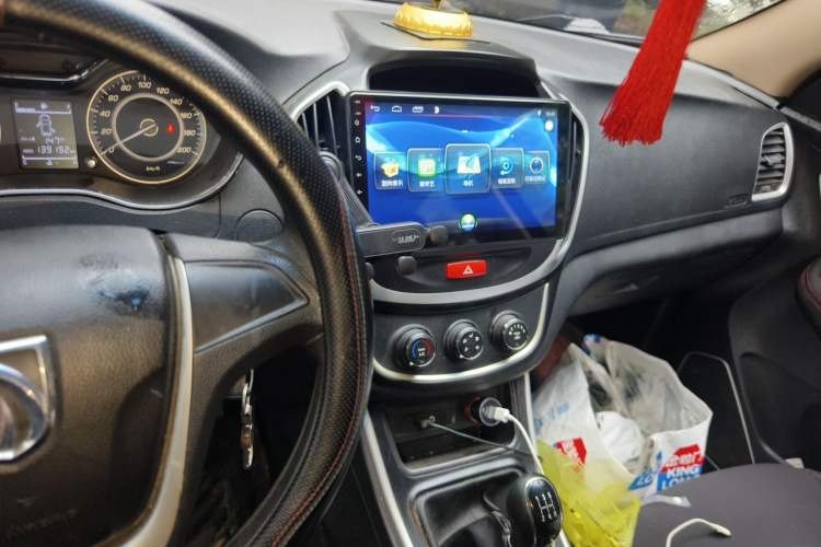 Used Baojun 560 2016 1.8L Manual Value Edition Audio And AC Panel
