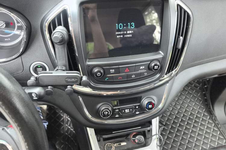 Used Baojun 560 2016 1.5T Manual Luxury Model Audio And AC Panel
