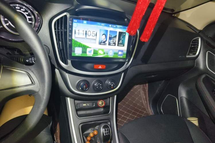 Used Baojun 560 2016 1.8L Manual Value Edition Audio And AC Panel