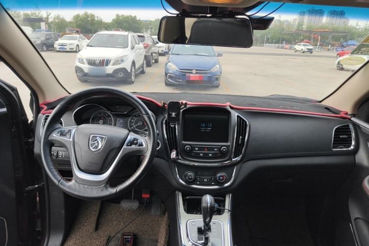 Used Baojun 560 2016 1.8L iAMT Luxury Model Center Console