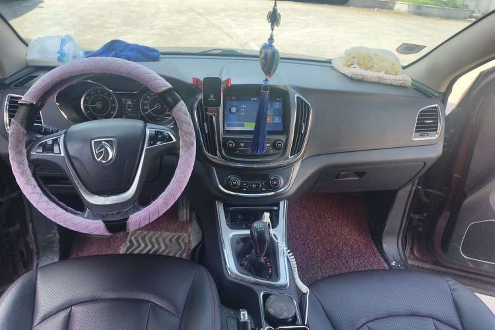 Used Baojun 560 2016 1.8L Manual Luxury Edition Center Console