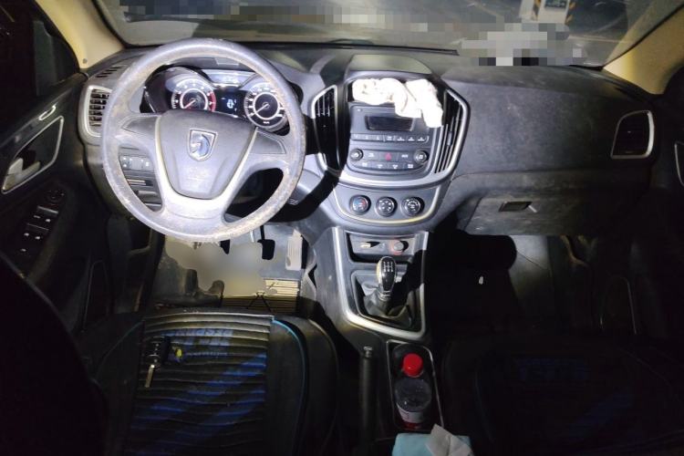 Used Baojun 560 2016 1.8L Manual Value Edition Center Console