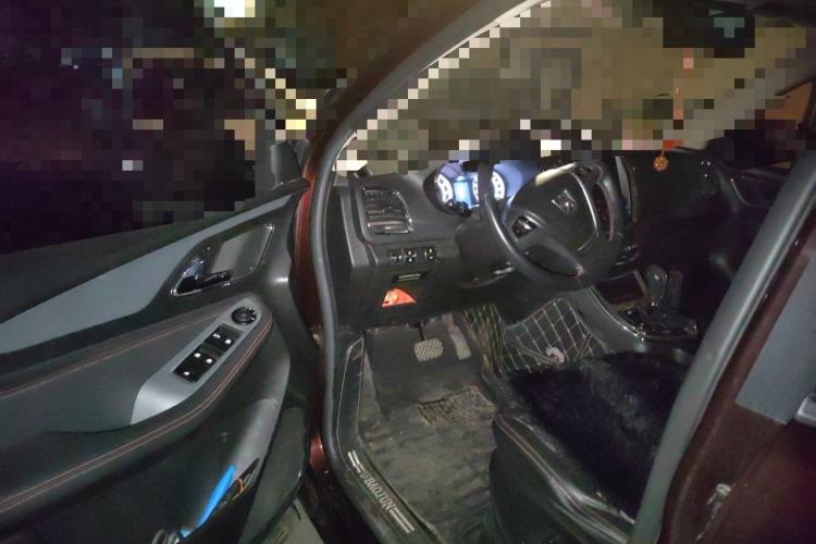 Used Baojun 560 2016 1.8L iAMT Luxury Model Driver Seat