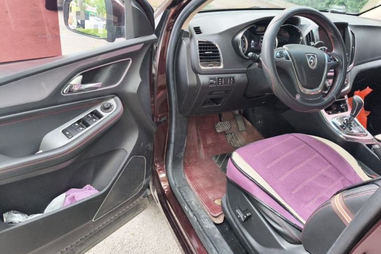Used Baojun 560 2016 1.8L iAMT Luxury Model Driver Seat