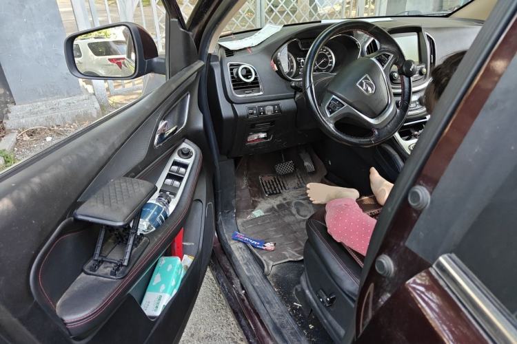 Used Baojun 560 2016 1.8L iAMT Luxury Model Driver Seat