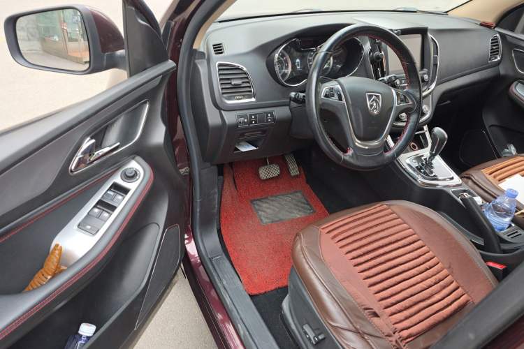 Used Baojun 560 2016 1.8L iAMT Luxury Model Driver Seat