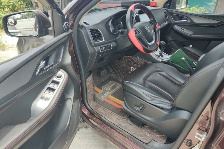 Used Baojun 560 2016 1.8L iAMT Luxury Model Driver Seat
