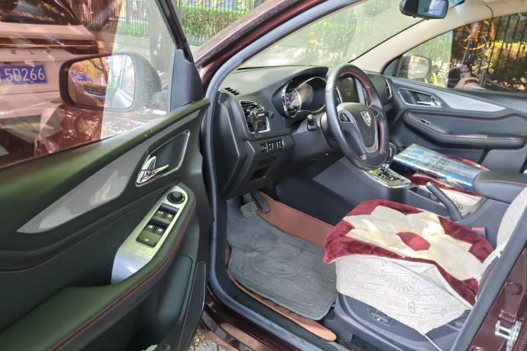 Used Baojun 560 2016 1.8L iAMT Luxury Model Driver Seat