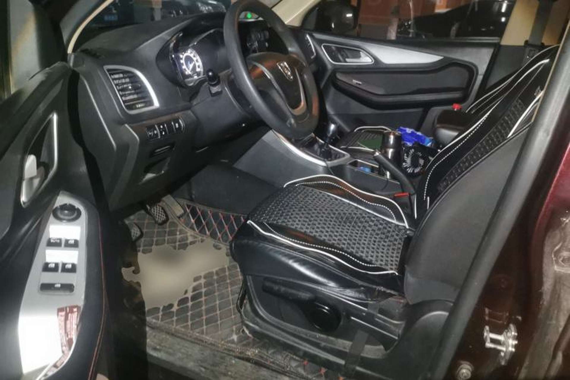 Used Baojun 560 2016 1.5T Manual Comfort Edition Driver Seat