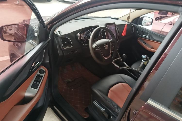 Used Baojun 560 2016 1.5T Manual Elite Edition Driver Seat