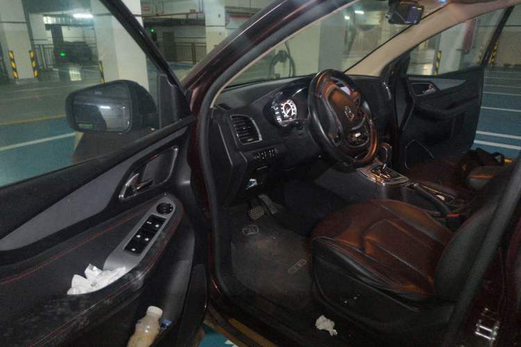 Used Baojun 560 2016 1.8L iAMT Luxury Model Driver Seat