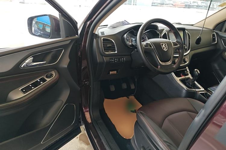 Used Baojun 560 2016 1.5T Manual Luxury Model Driver Seat