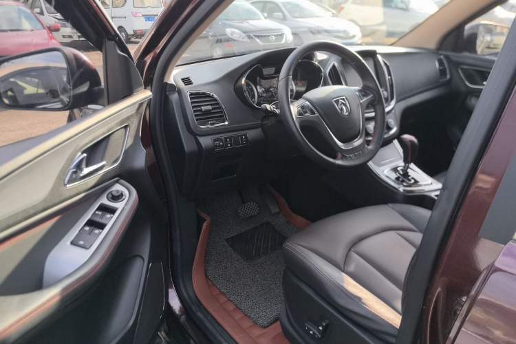 Used Baojun 560 2016 1.8L iAMT Luxury Model Driver Seat
