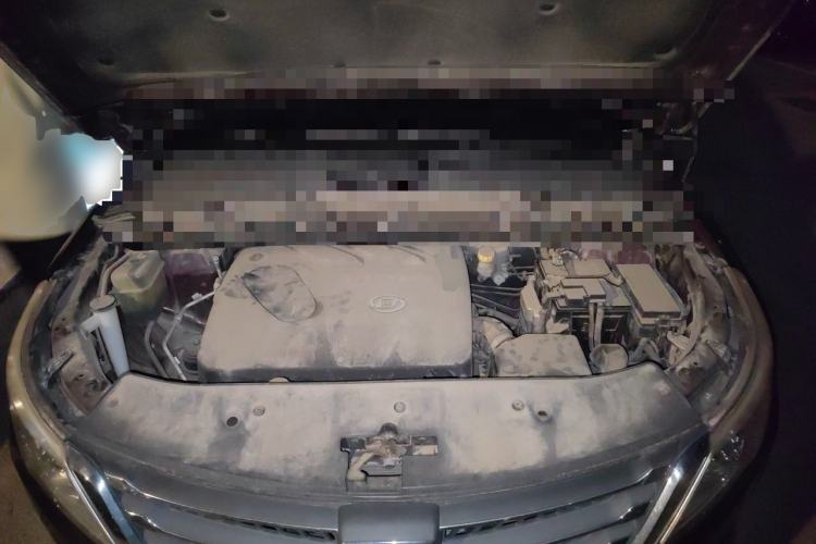 Used Baojun 560 2016 1.8L iAMT Luxury Model Engine Bay