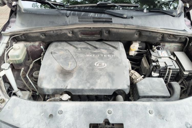 Used Baojun 560 2016 1.8L iAMT Luxury Model Engine Bay