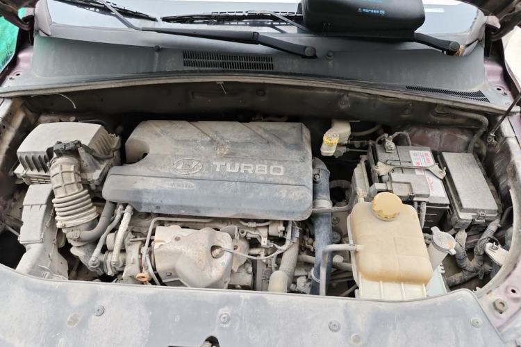 Used Baojun 560 2016 1.5T Manual Luxury Model Engine Bay