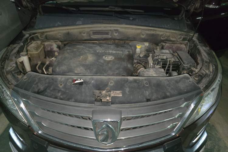 Used Baojun 560 2016 1.8L iAMT Luxury Model Engine Bay