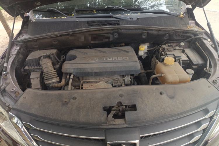 Used Baojun 560 2016 1.5T Manual Luxury Model Engine Bay