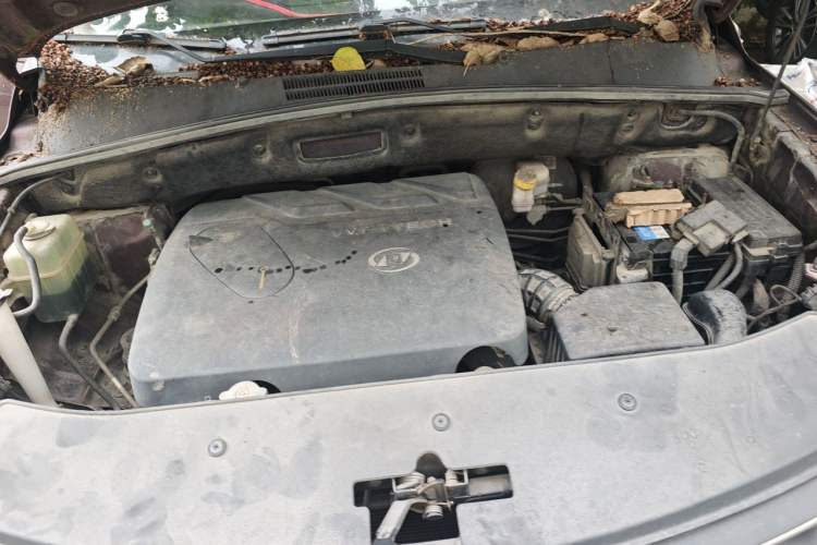 Used Baojun 560 2016 1.8L iAMT Luxury Model Engine Bay