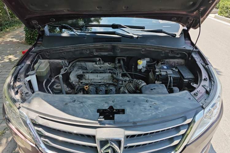Used Baojun 560 2016 1.8L Manual Value Edition Engine Bay