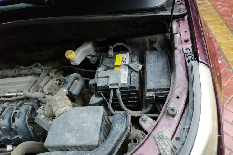 Used Baojun 560 2016 1.8L Manual Value Edition Engine Bay Left