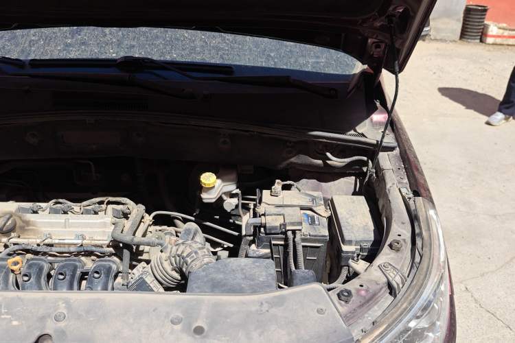 Used Baojun 560 2016 1.8L Manual Comfort Edition Engine Bay Left