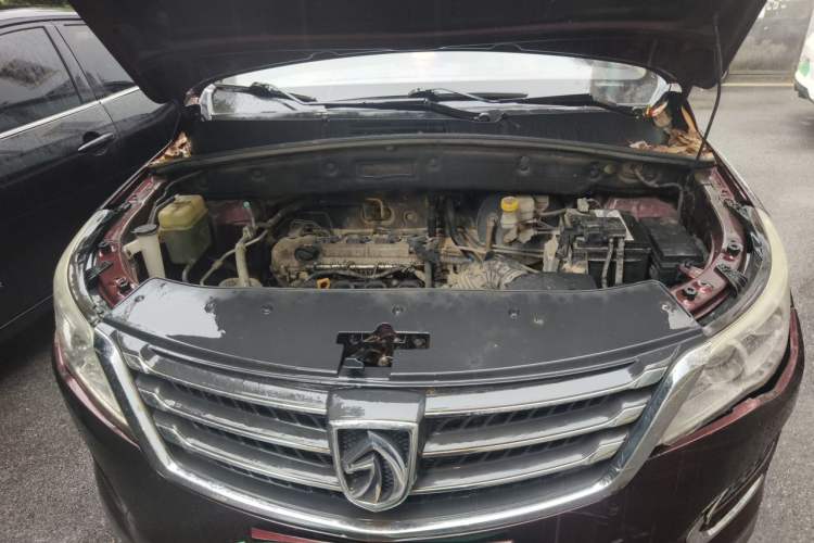 Used Baojun 560 2016 1.8L Manual Value Edition Engine Bay