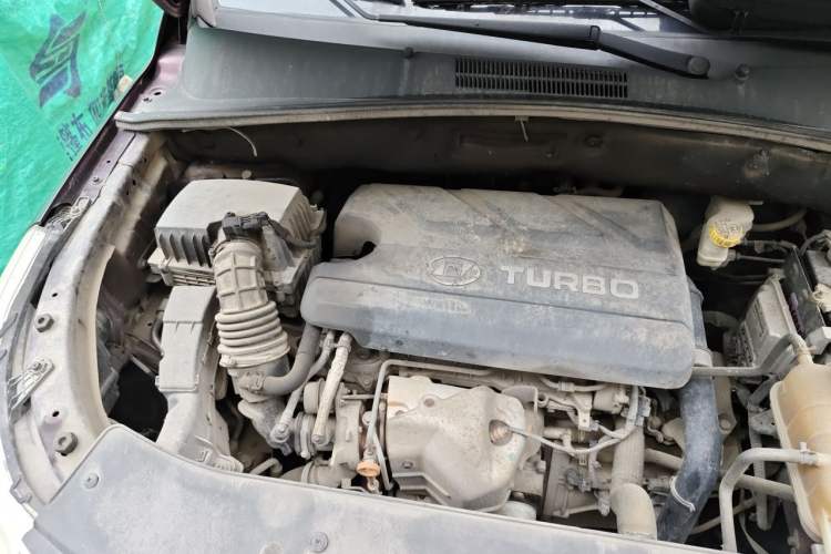 Used Baojun 560 2016 1.5T Manual Luxury Model Engine Bay Right