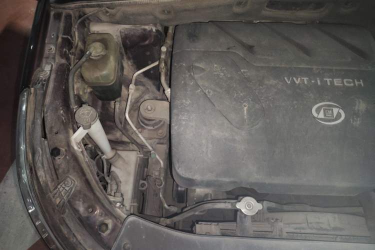 Used Baojun 560 2016 1.8L iAMT Luxury Model Engine Bay Right