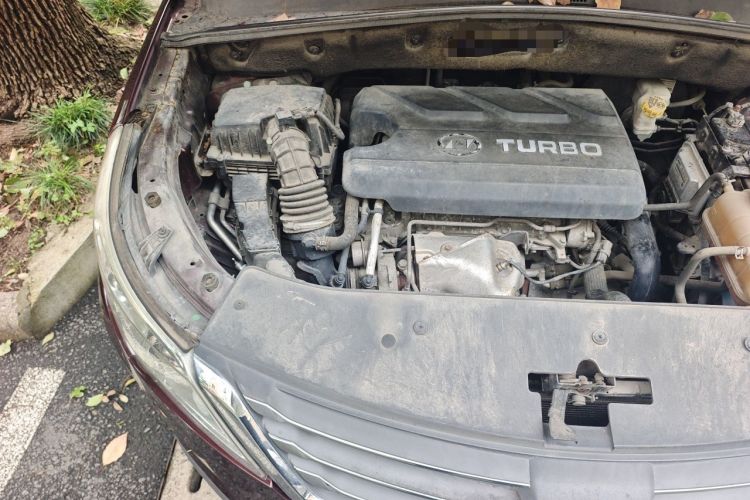 Used Baojun 560 2016 1.5T Manual Luxury Model Engine Bay Right