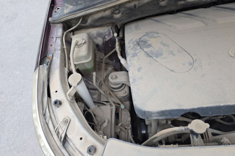 Used Baojun 560 2016 1.8L iAMT Luxury Model Engine Bay Right