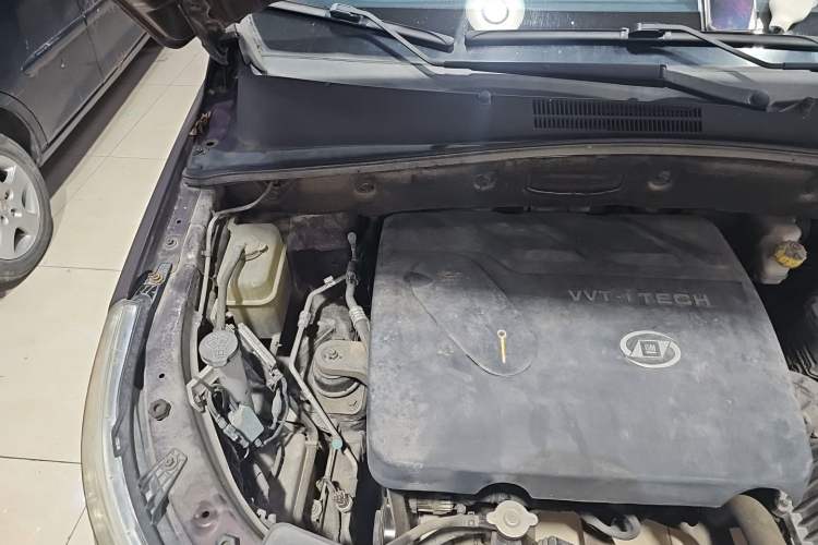Used Baojun 560 2016 1.8L iAMT Luxury Model Engine Bay Right