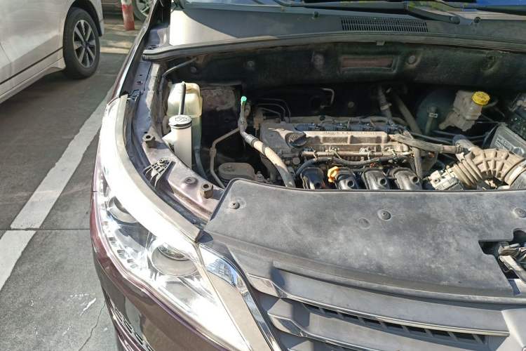 Used Baojun 560 2016 1.8L Manual Value Edition Engine Bay Right