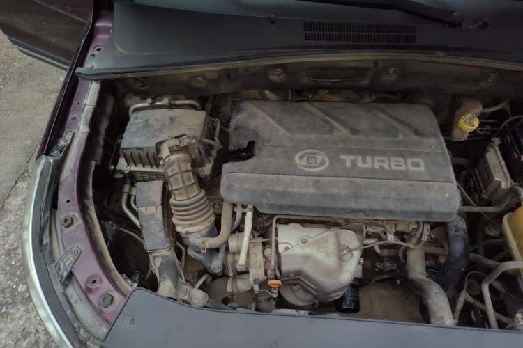 Used Baojun 560 2016 1.5T Manual Luxury Model Engine Bay Right