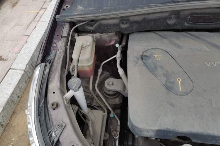 Used Baojun 560 2016 1.8L iAMT Luxury Model Engine Bay Right