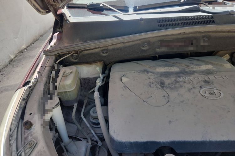 Used Baojun 560 2016 1.8L iAMT Luxury Model Engine Bay Right