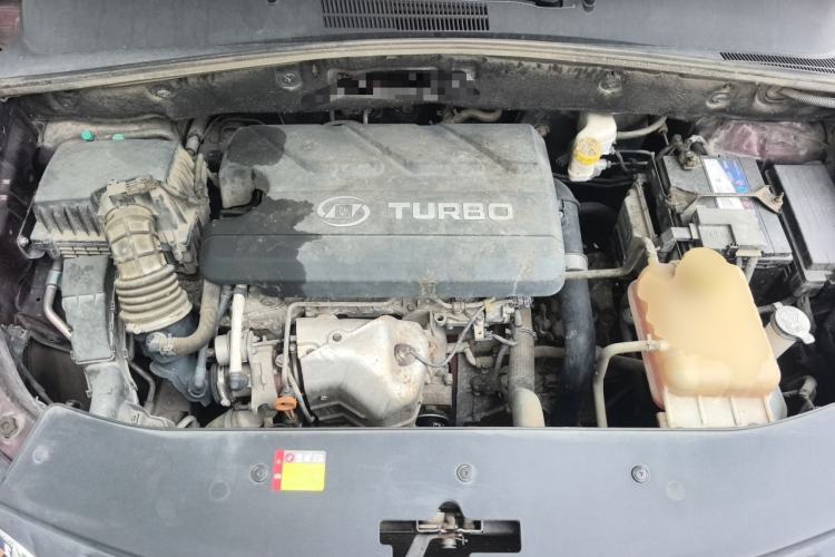 Used Baojun 560 2016 1.5T Manual Luxury Model Engine Bay