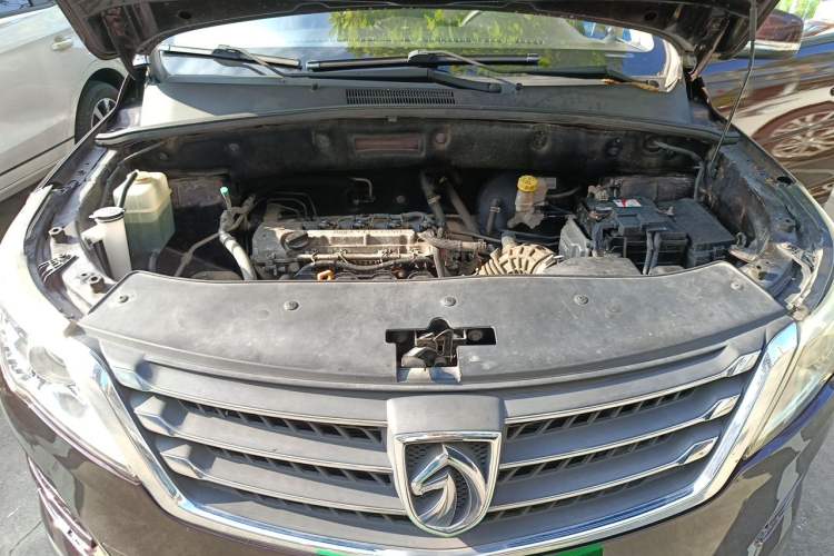 Used Baojun 560 2016 1.8L Manual Value Edition Engine Bay
