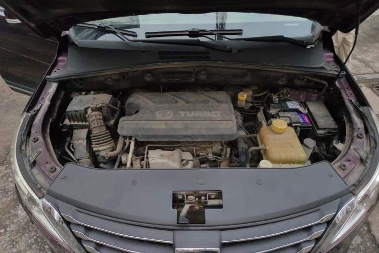 Used Baojun 560 2016 1.5T Manual Luxury Model Engine Bay