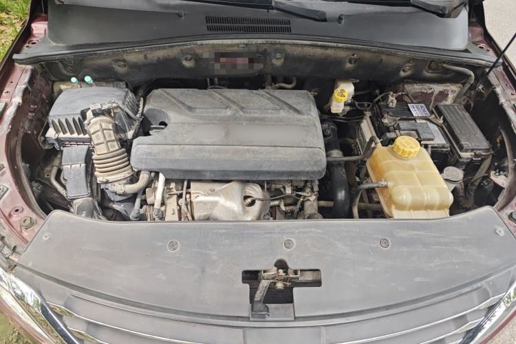 Used Baojun 560 2016 1.5T Manual Luxury Model Engine Bay