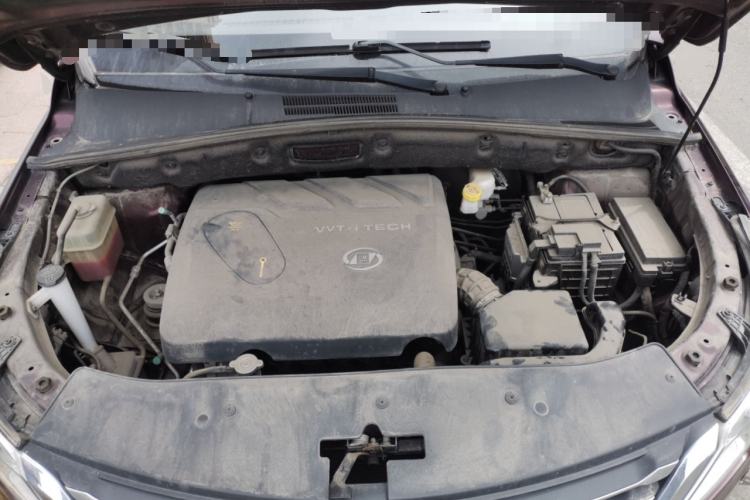 Used Baojun 560 2016 1.8L iAMT Luxury Model Engine Bay