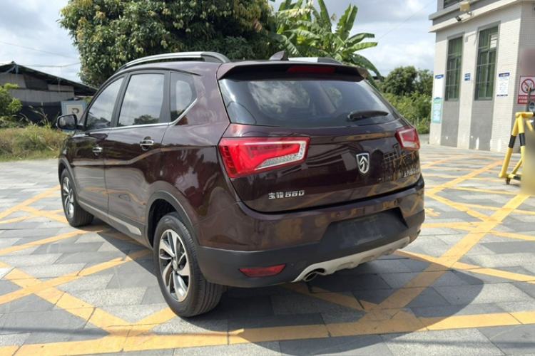 Used Baojun 560 2016 1.8L Manual Luxury Edition Exterior 1