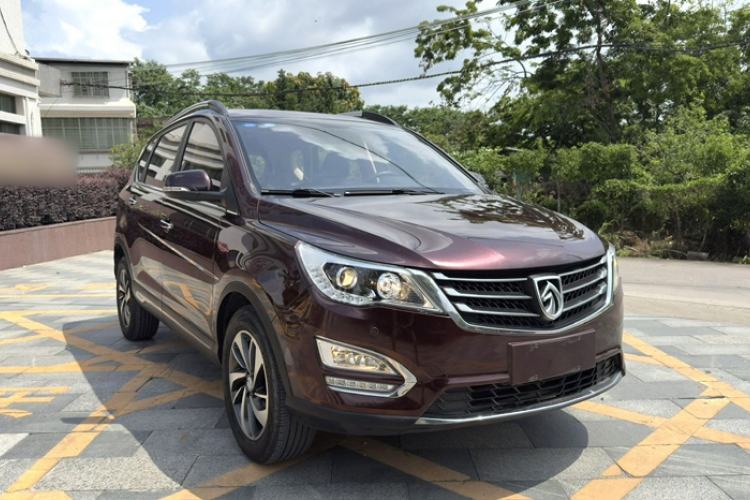 Used Baojun 560 2016 1.8L Manual Luxury Edition Exterior 2