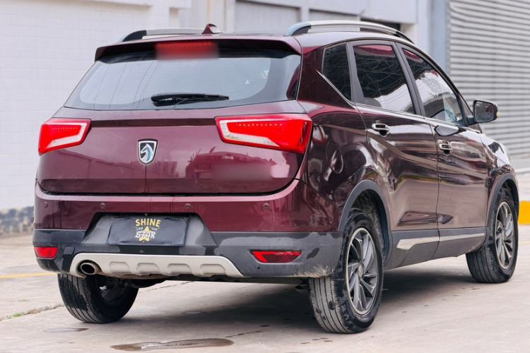 Used Baojun 560 2016 1.8L Manual Luxury Edition Exterior 2