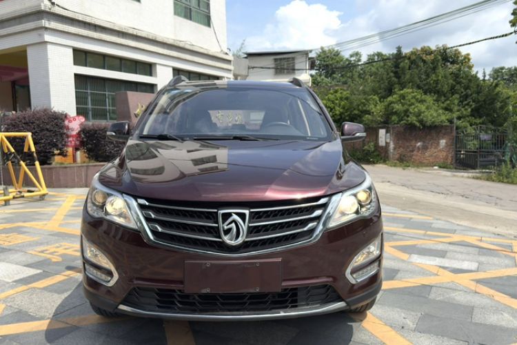 Used Baojun 560 2016 1.8L Manual Luxury Edition Exterior 4