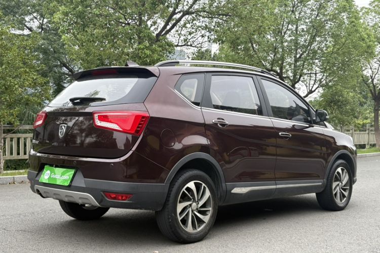 Used Baojun 560 2016 1.8L iAMT Luxury Model Exterior 5