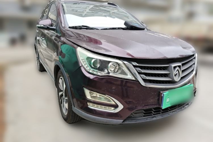 Used Baojun 560 2016 1.5T Manual Luxury Model Front Right 45 Deg