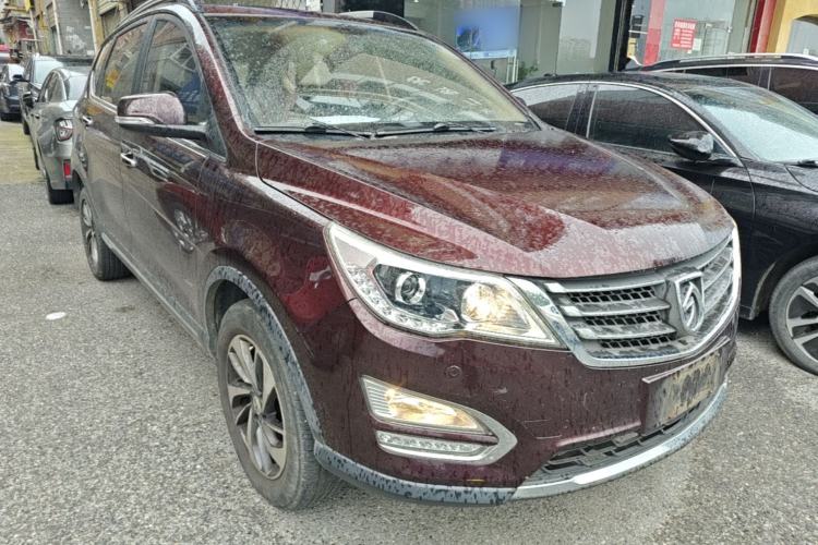 Used Baojun 560 2016 1.8L iAMT Luxury Model Front Right 45 Deg
